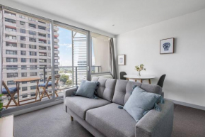 Batman Hideaway - Minutes from Queen Vic Market